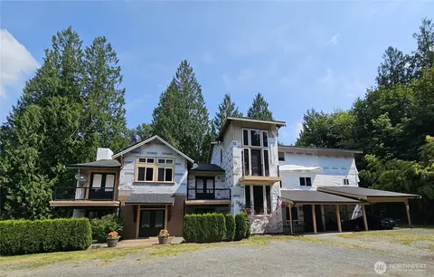 23618 SE Tiger Mountain Rd, Issaquah, WA 98027
