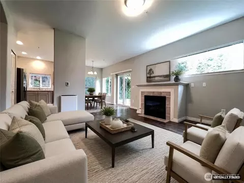 10025 9th Ave W #D-101, Everett, WA 98204