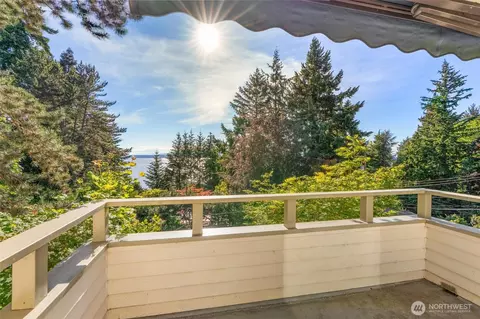 4014 57th Ave SW, Seattle, WA 98116