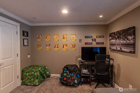 Bedroom - 13716 59th Ave SE, Everett, WA 98208 photo 3 of 3