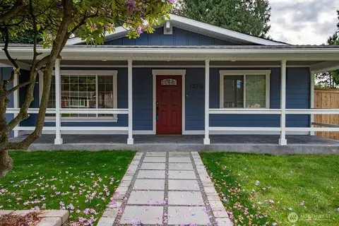 Exterior - 13716 59th Ave SE, Everett, WA 98208 photo 2 of 10