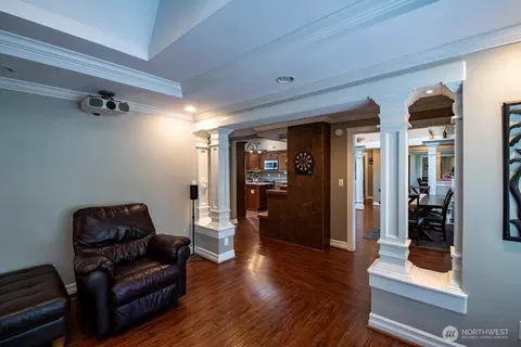 Entry Way - 13716 59th Ave SE, Everett, WA 98208 photo 2 of 4