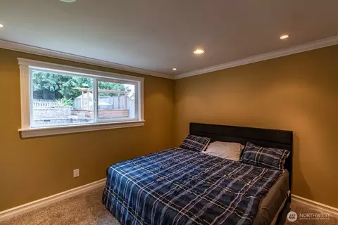 Bedroom - 13716 59th Ave SE, Everett, WA 98208 photo 1 of 3