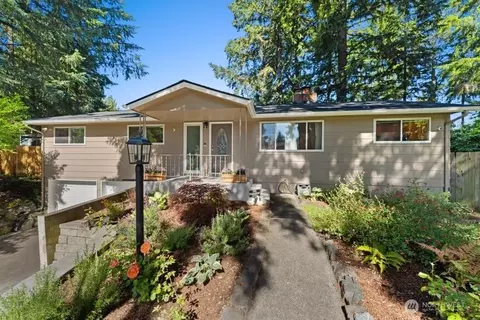 8130 69th Ave SW, Lakewood, WA 98499