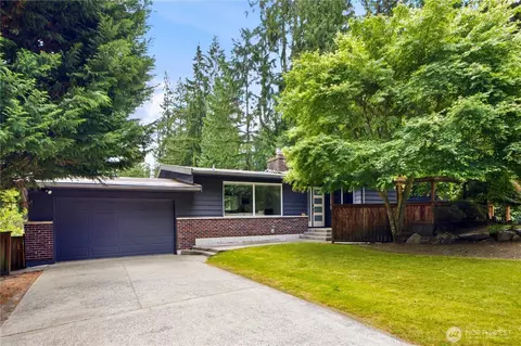 1608 151st Ave SE, Bellevue, WA 98007