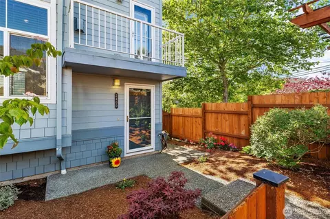 2400 W Boston St, Seattle, WA 98199