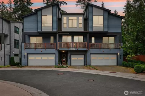 6867 NE 170th St #102, Kenmore, WA 98028