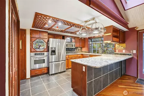 Kitchen - 2905 211th St SE, Bothell, WA 98021 photo 2 of 3