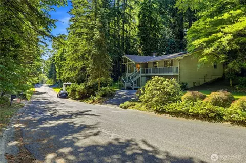 Exterior - 2905 211th St SE, Bothell, WA 98021 photo 5 of 8