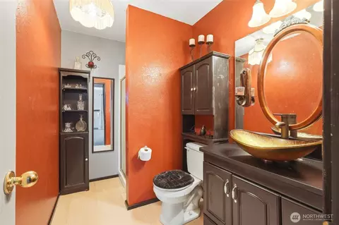 Bath - 2905 211th St SE, Bothell, WA 98021 photo 5 of 5