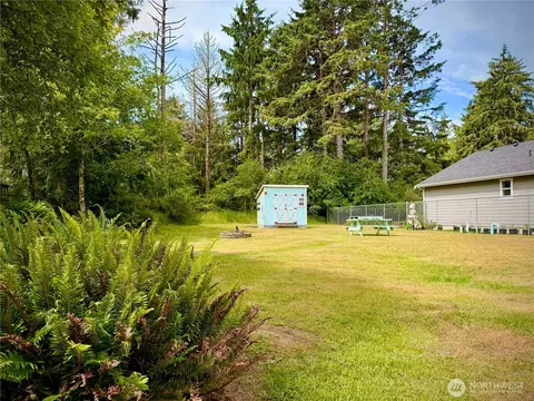 467 Mount Olympus Ave SE, Ocean Shores, WA 98569