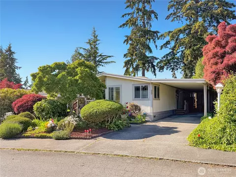 2500 S 370th St #90, Federal Way, WA 98003