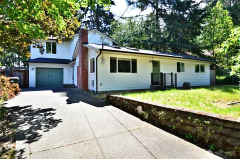 4830 Beverly Dr NE, Olympia, WA 98516