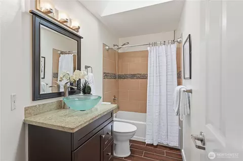 Bath - 18 167th Pl SW, Bothell, WA 98012 photo 5 of 5