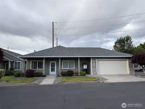 5558 Solo Pointe Dr, Longview, WA 98632