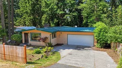 712 NE 198th St, Shoreline, WA 98155