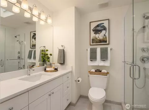 Bath - 405 240th St SW, Bothell, WA 98021 photo 1 of 4