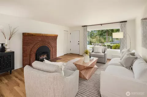 Living - 405 240th St SW, Bothell, WA 98021 photo 1 of 4
