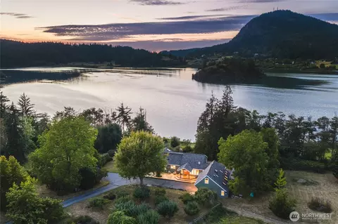 6067 S Campbell Lake Rd, Anacortes, WA 98221
