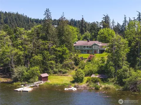 6067 S Campbell Lake Rd, Anacortes, WA 98221