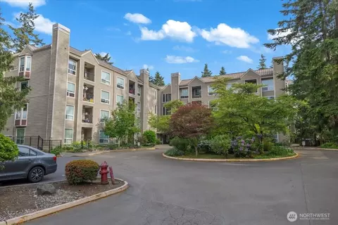 823 N 161st Pl #405, Shoreline, WA 98133