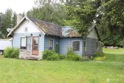 5 Elma Gate Rd, Oakville, WA 98568