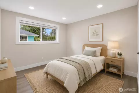 Bedroom - 11622 4th Ave W, Everett, WA 98204 photo 2 of 4