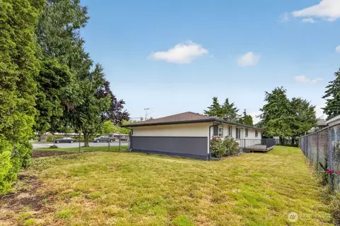 Exterior - 11622 4th Ave W, Everett, WA 98204 photo 7 of 7