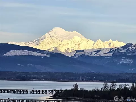 4115 Mitchell Dr, Anacortes, WA 98221