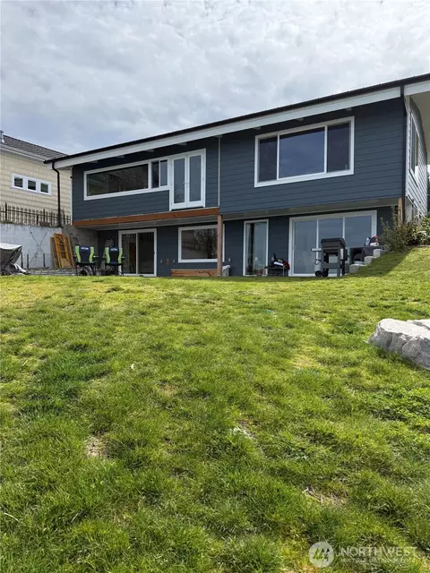 3024 SW 300th Pl, Federal Way, WA 98023