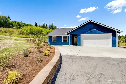 252 Wake Robin Ln, Longview, WA 98632