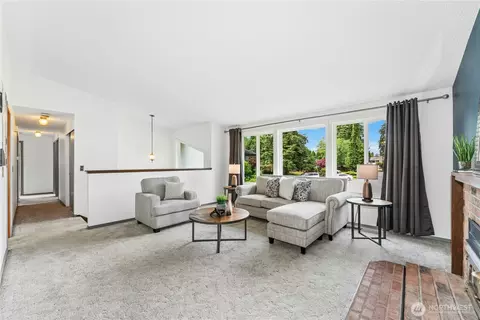 Living - 2631 170th St SE, Bothell, WA 98012 photo 2 of 5