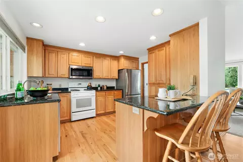Kitchen - 2631 170th St SE, Bothell, WA 98012 photo 2 of 3