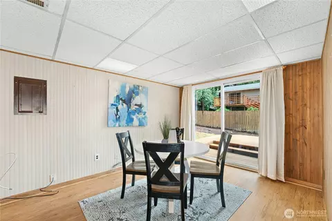 Dining - 2631 170th St SE, Bothell, WA 98012 photo 2 of 3