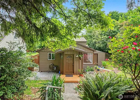 15504 11th Ave NE, Shoreline, WA 98155