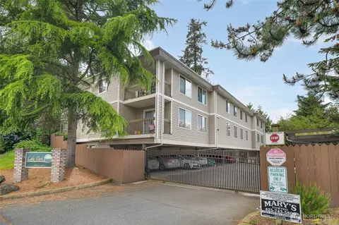 1475 N 200th St #101, Shoreline, WA 98133