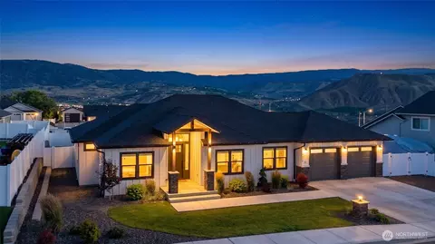 2590 Parkette St SE, East Wenatchee, WA 98802