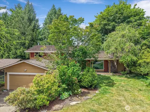15618 SE Fairwood Blvd, Renton, WA 98058