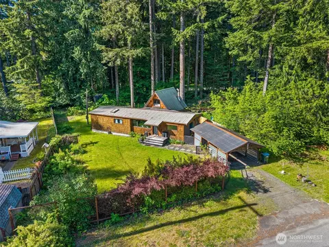 109 Mt Rainier Dr, Packwood, WA 98361