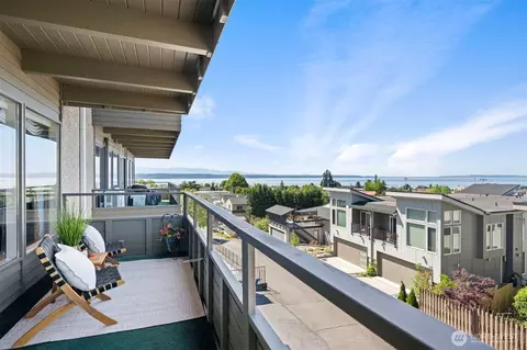 655 Main St #305, Edmonds, WA 98020