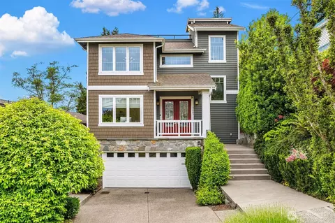 2607 W Newton St, Seattle, WA 98199