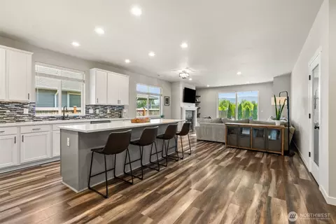 Kitchen - 3489 Division St, Enumclaw, WA 98022 photo 1 of 3