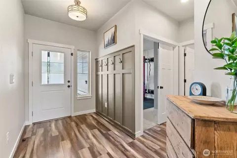 Entry Way - 3489 Division St, Enumclaw, WA 98022 photo 1 of 3