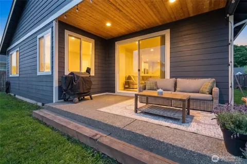 Exterior - 3489 Division St, Enumclaw, WA 98022 photo 5 of 8