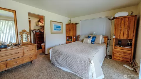 Bedroom - 177 Blakely Dr, Blakely Island, WA 98222 photo 1 of 2