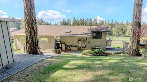 Exterior - 177 Blakely Dr, Blakely Island, WA 98222 photo 4 of 7