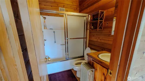 Bath - 177 Blakely Dr, Blakely Island, WA 98222 photo 1 of 1