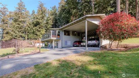 Exterior - 177 Blakely Dr, Blakely Island, WA 98222 photo 5 of 7