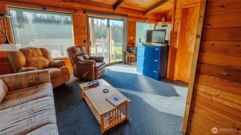 Living - 177 Blakely Dr, Blakely Island, WA 98222 photo 3 of 3