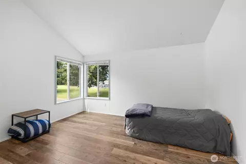 Bedroom - 137 Fairway Dr, Sequim, WA 98382 photo 2 of 2